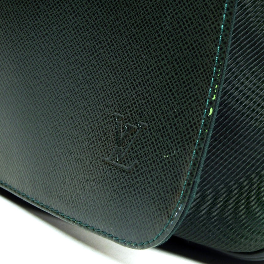 Louis Voitton Taiga Viktor Messenger Bag